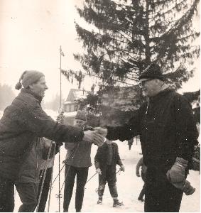 Stanisław Marusarz wita w Zakopanem prezydenta Finlandii Urho Kekkonena