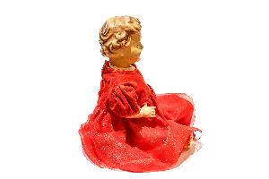 Lalka w czerwonej sukience